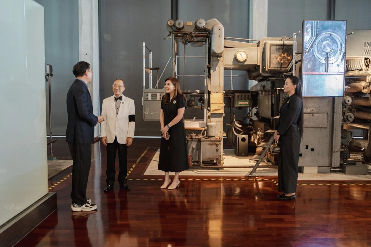 General HSH Prince Chalermsuk Yugala, Dr. Avasada, Ms. Chosita